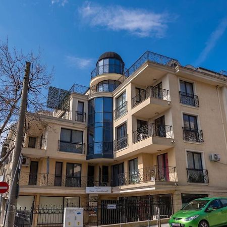Апартаменти Minimalistic 1Br Flat With A Parking Spot Варна Екстер'єр фото