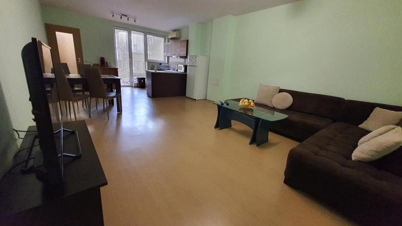 Апартаменти Minimalistic 1Br Flat With A Parking Spot Варна Екстер'єр фото