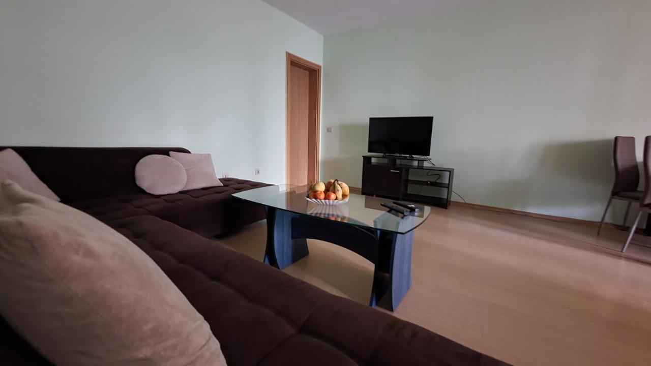 Апартаменти Minimalistic 1Br Flat With A Parking Spot Варна Екстер'єр фото