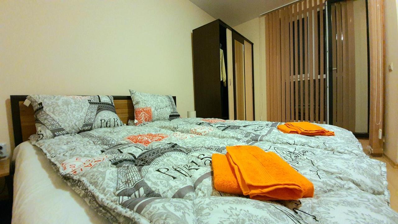 Апартаменти Minimalistic 1Br Flat With A Parking Spot Варна Екстер'єр фото