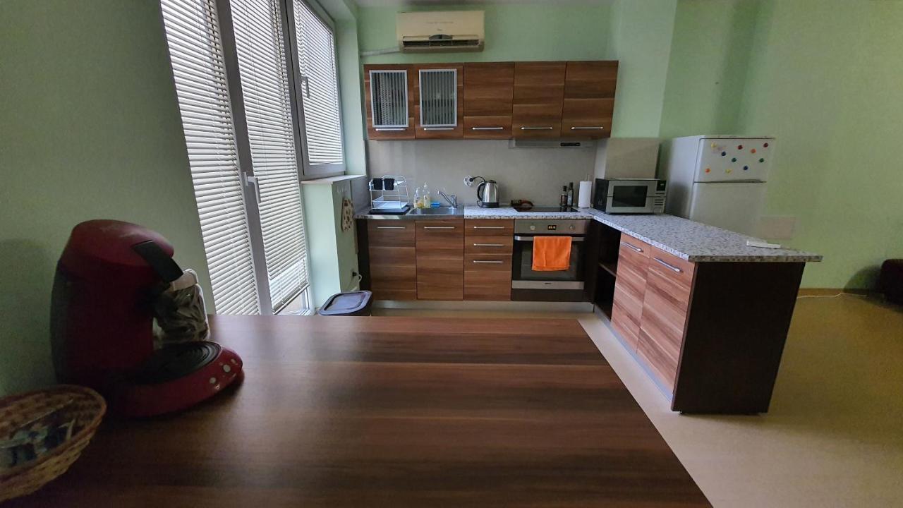 Апартаменти Minimalistic 1Br Flat With A Parking Spot Варна Екстер'єр фото