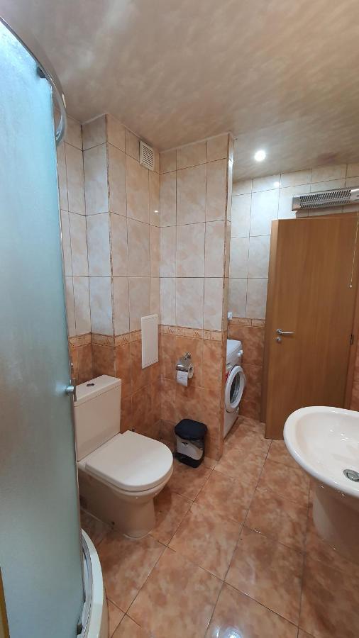 Апартаменти Minimalistic 1Br Flat With A Parking Spot Варна Екстер'єр фото